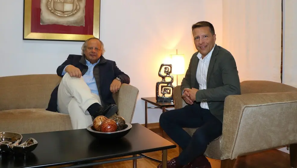 Mirones y Medina 1024