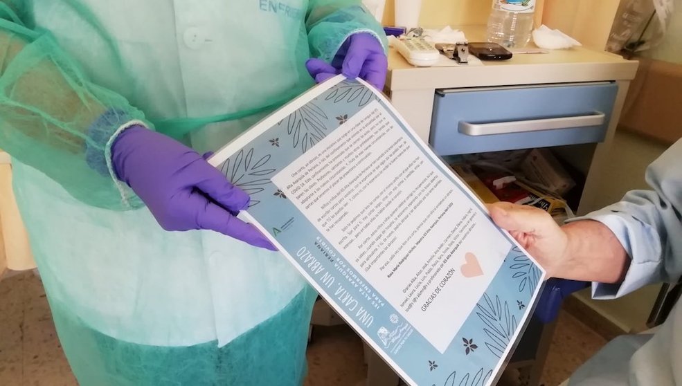 Escolares de la comarca de la Axarquía dedican cartas a pacientes y profesionales sanitarios